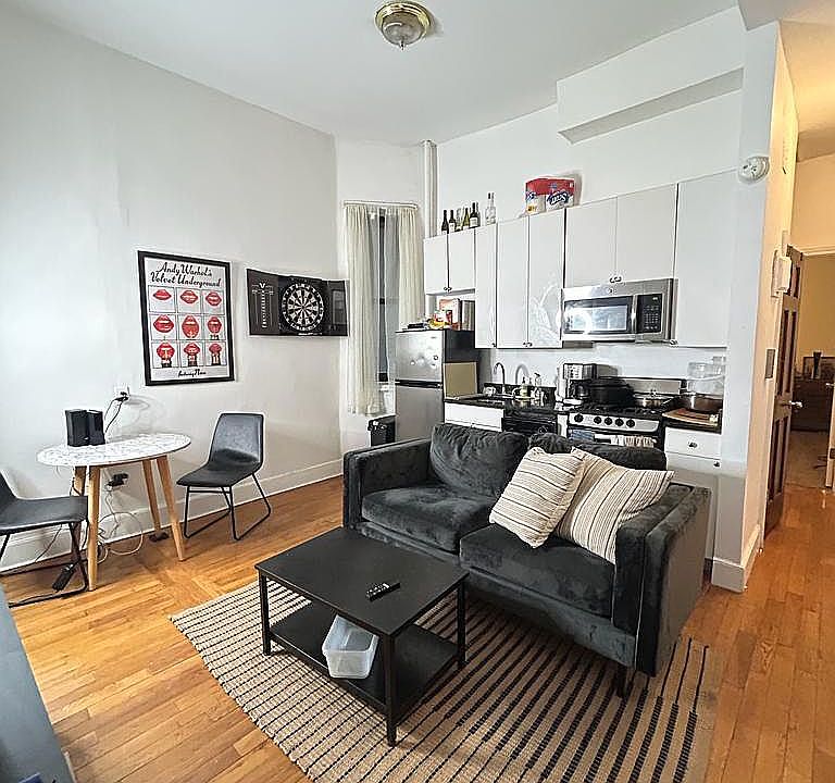 1st image of 302 E 3rd St APT 1A