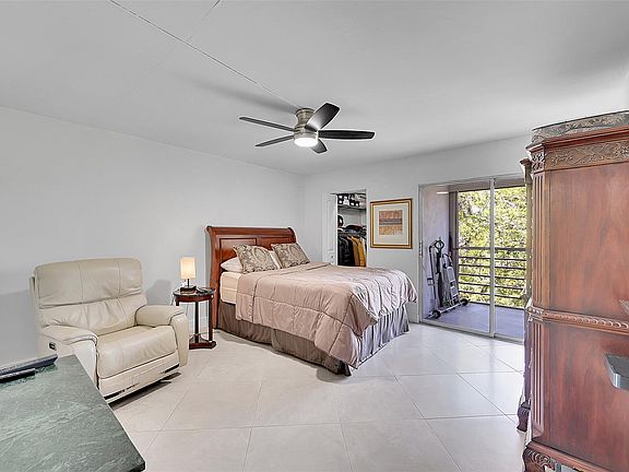 4th image of 2804 Victoria Way #C3