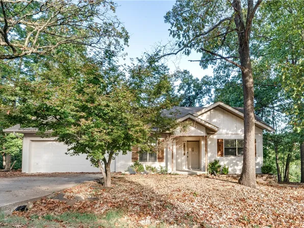 23 Hatcher Dr, Bella Vista, AR 72715