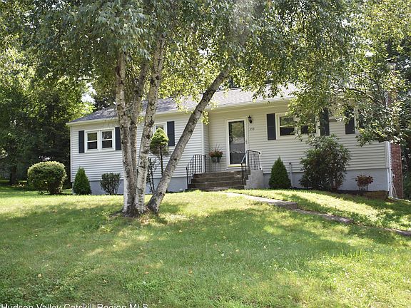 3rd image of 353 Circle Drive