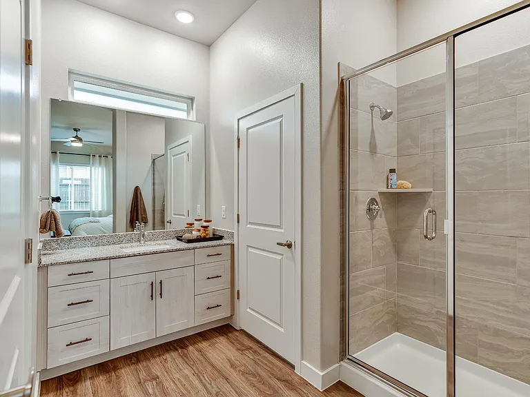 VLux Stoneridge — Photo 64