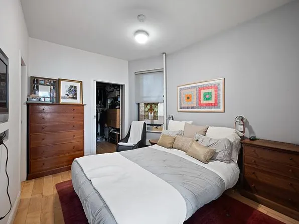 405 West 48th Street image 9 of 10