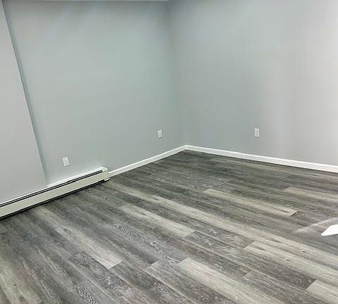 3rd image of 60 Dales Ave