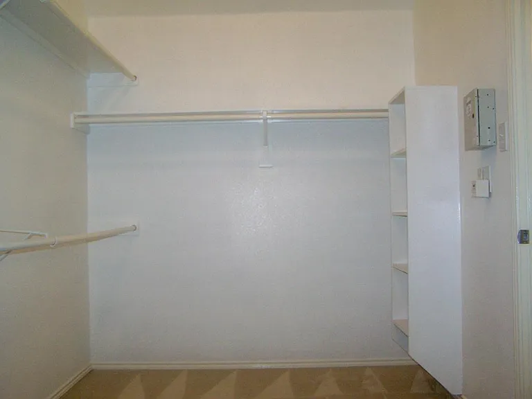 6416 Meadowcrest Ln — Photo 17