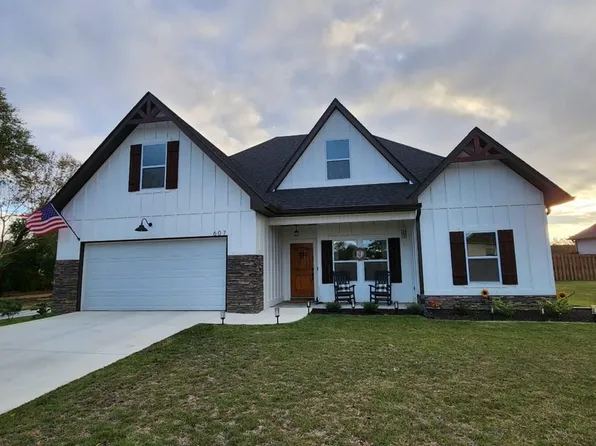 607 Littlefield Rd, Dothan, AL 36301