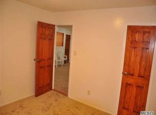 14765 Weller Ln, Rosedale, NY 11422