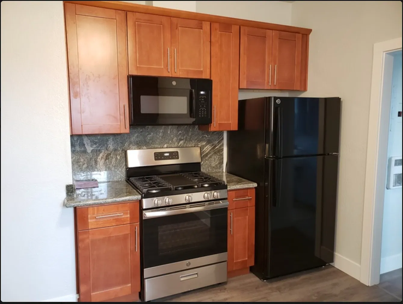 2 bed, $2,400 — Photo 2