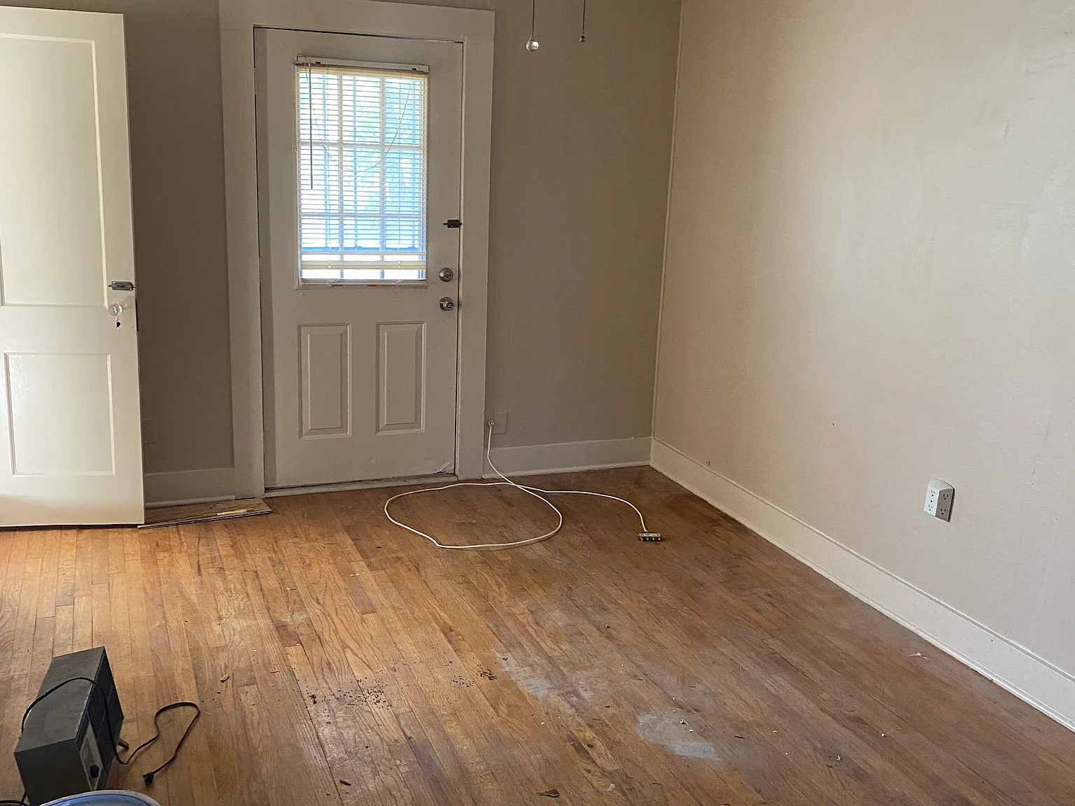 5865 Castile Ave — Photo 2