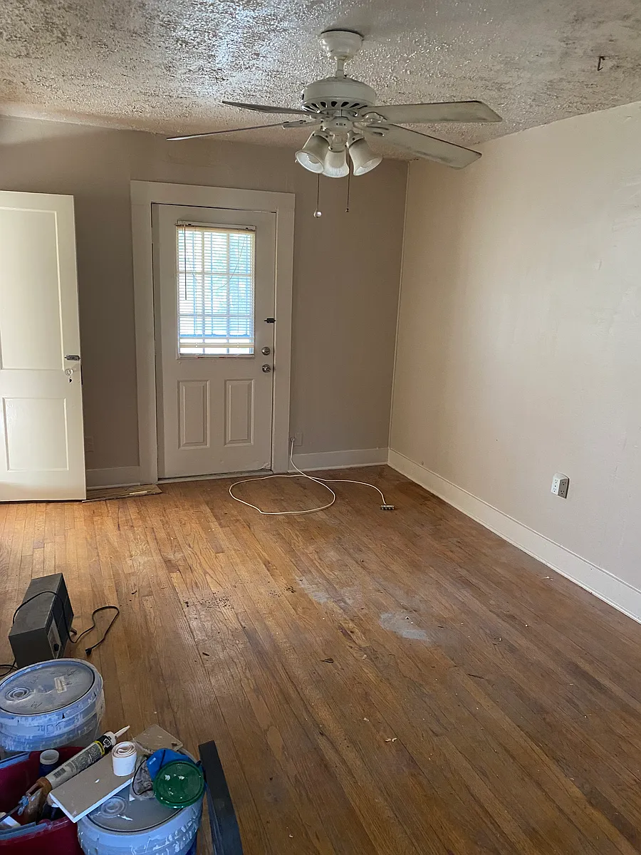 Building Photo - 5865 Castile Ave #B