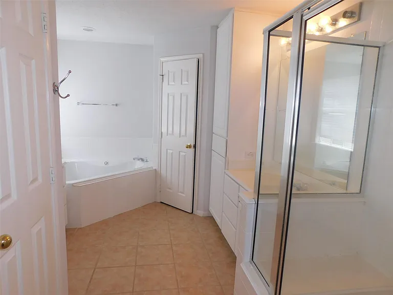 2710 Grants Lake Blvd #F4 — Photo 17