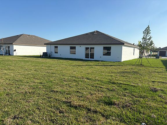 3rd image of 17435 SW 285th St