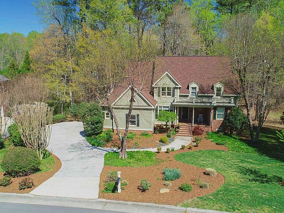 2nd image of 1002 Camden Ln