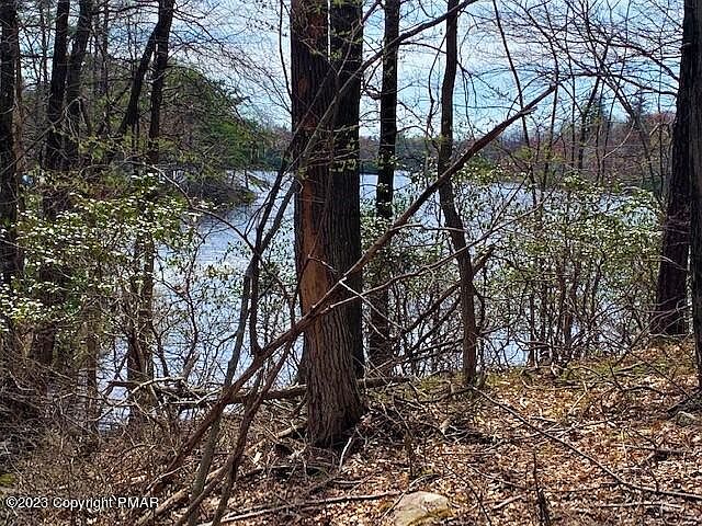 1st image of 37 Lake Dr