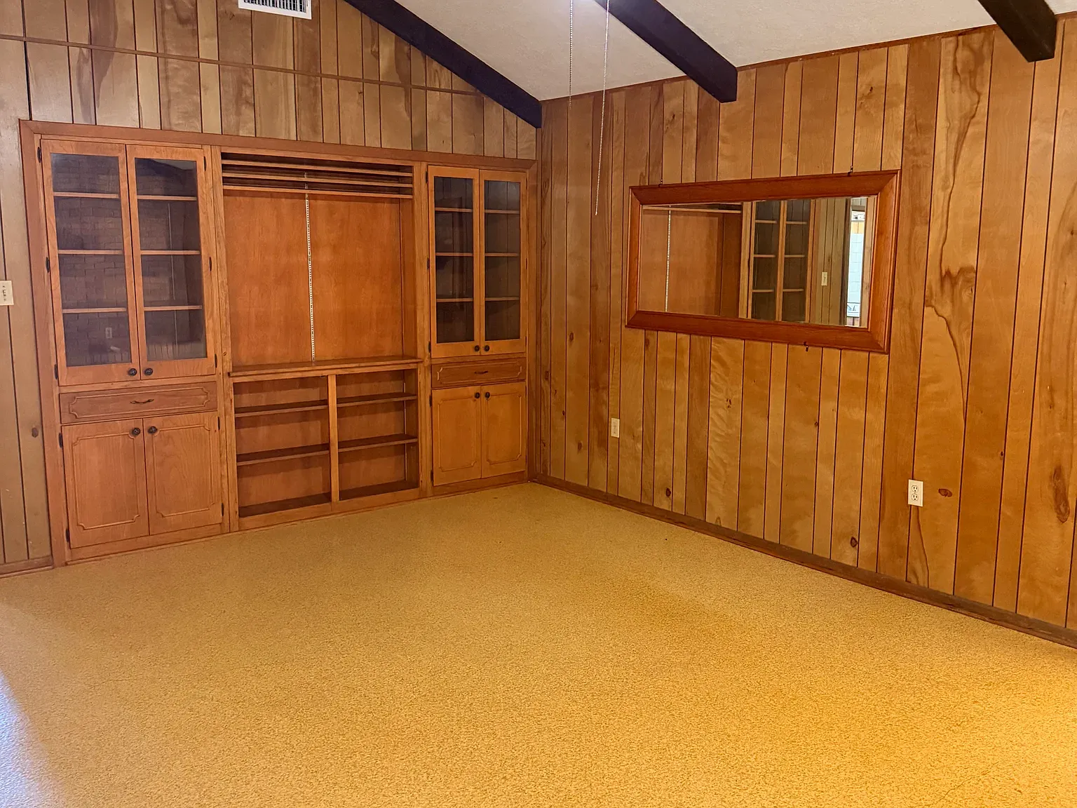 3 bed, 2.5 bath, 2200 sqft, $1,800 — Photo 3