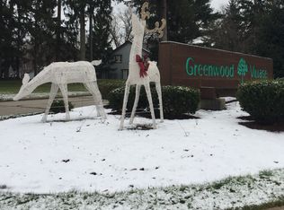 6300 Greenwood Pkwy APT 401, Sagamore Hills, OH 44067