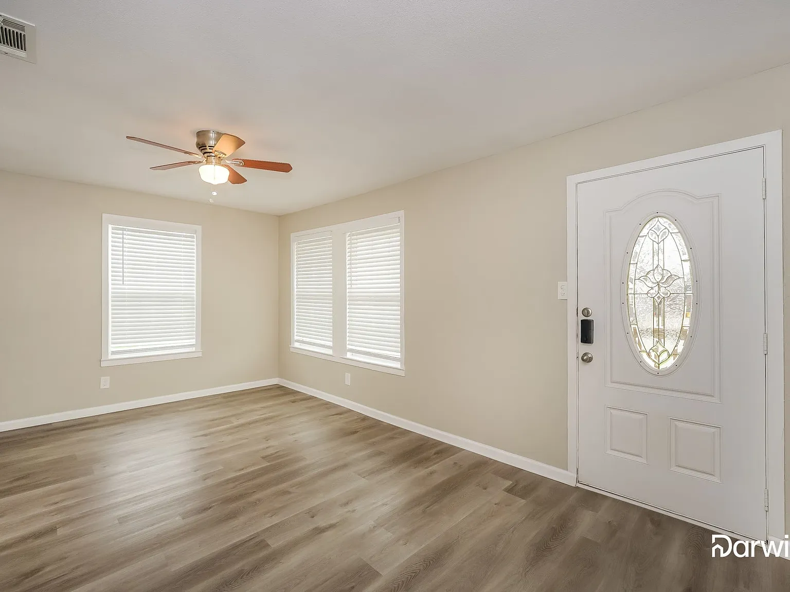 3 bed, 2.0 bath, 1512 sqft, $1,799 — Photo 4