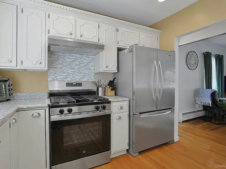 1 Grover Ave — Photo 5