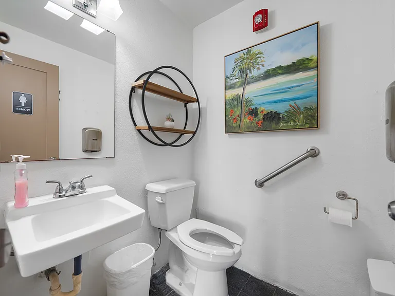 121 Island Way #323 — Photo 17