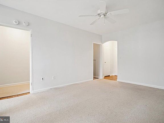 5th image of 1 Scott Cir #818