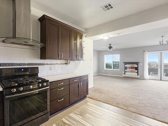 5th image of 840 Linden Ave #5