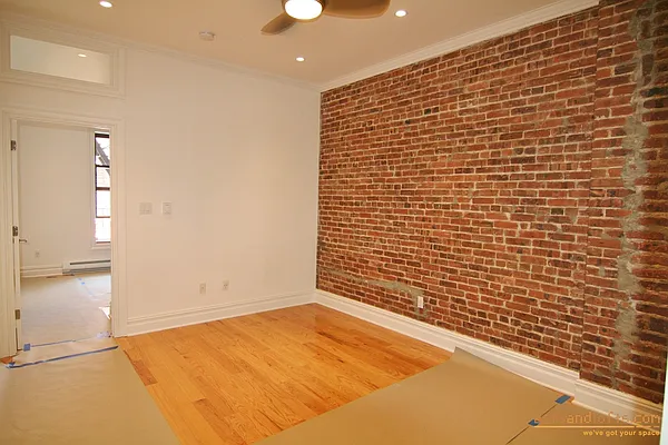 Rented by aptsandlofts.com | media 41