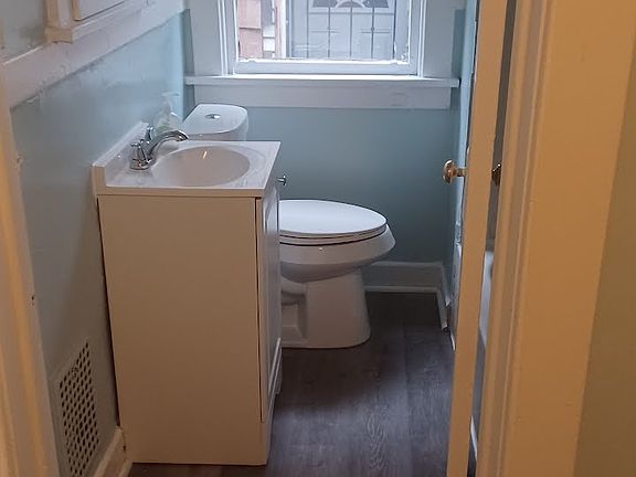 5th image of 354 Dartmouth Ave