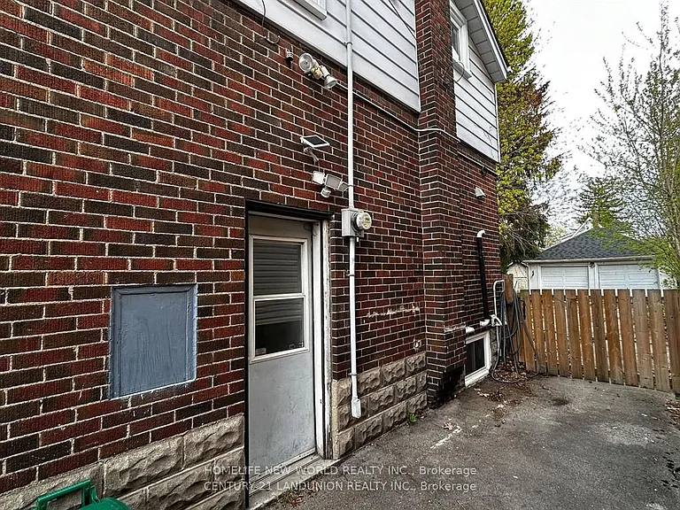 46 Arnold St #2-1 — Photo 26