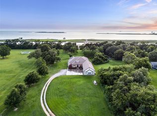 3848 S Main St, Anahuac, TX 77514