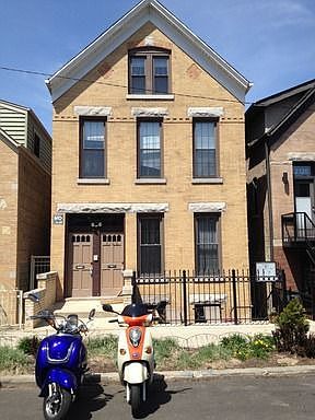 1st image of 2122 W Charleston St APT 1R