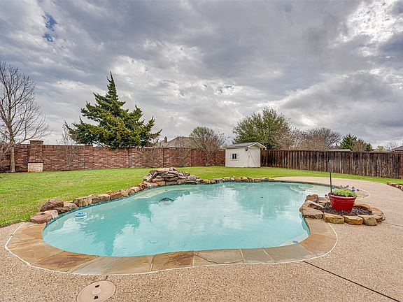 4th image of 217 Arabian Rd