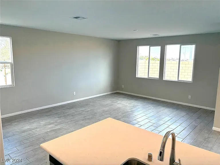10334 Apefly St — Photo 6
