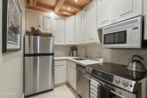 Rented by Corcoran | media 11