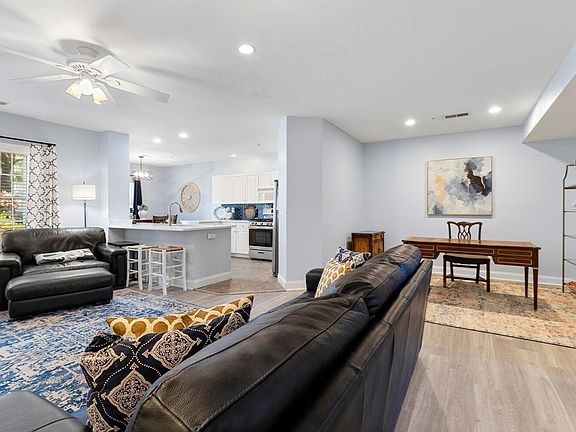 5th image of 94 Village Dr Unit 94