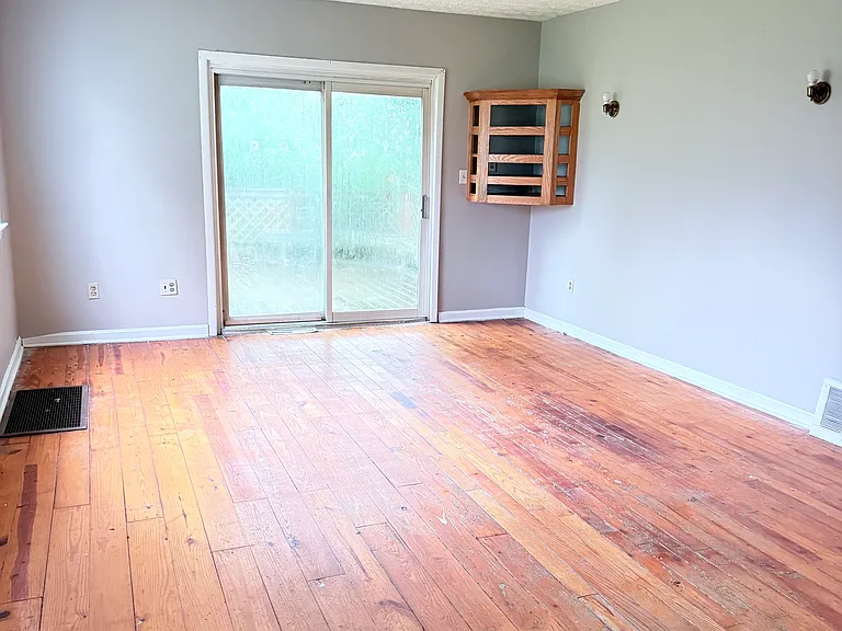 1650 Lockwood Rd — Photo 5