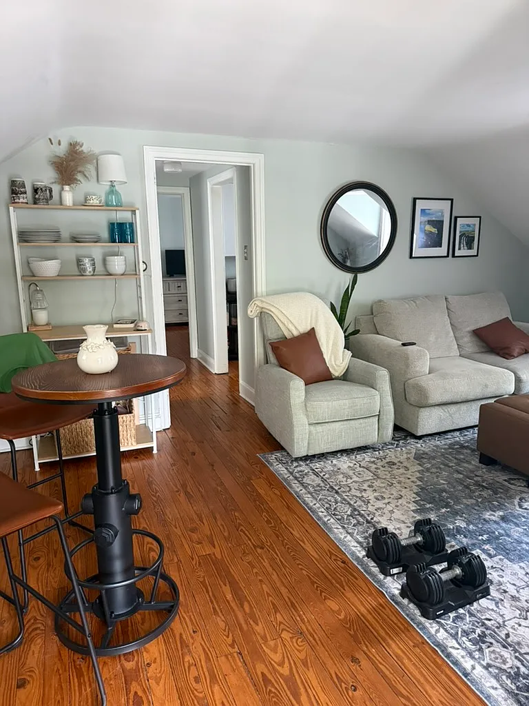 1 bed, 750 sqft, $1,800 — Photo 1
