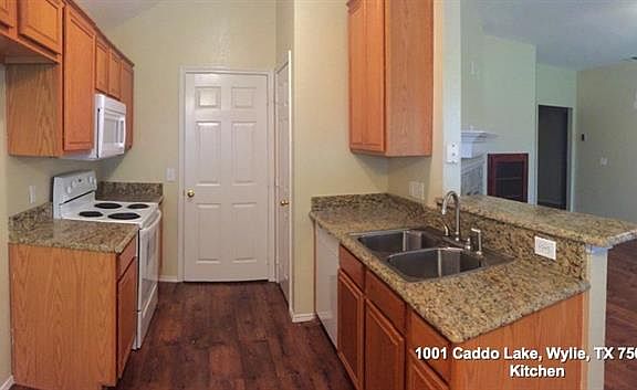 3rd image of 1001 Caddo Lake Dr