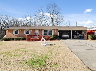312 N Ivy Ln, Owensville, IN 47665