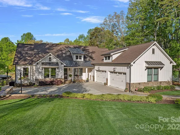 327 Kenway Loop, Mooresville, NC 28117