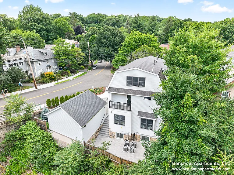 101 Sumner Rd #A — Photo 23
