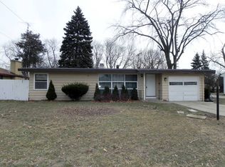 654 S Calumet Ave, Aurora, IL 60506