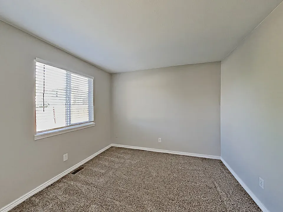 3896 S Uravan St