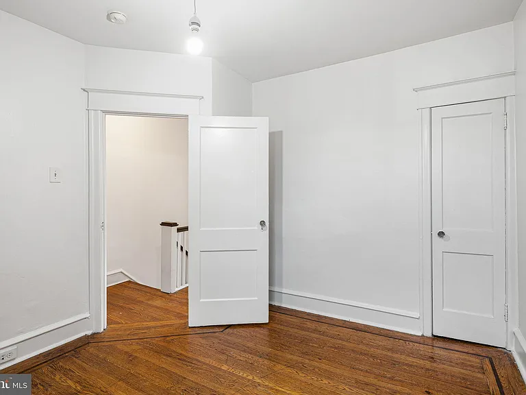 5361 Morse St — Photo 26