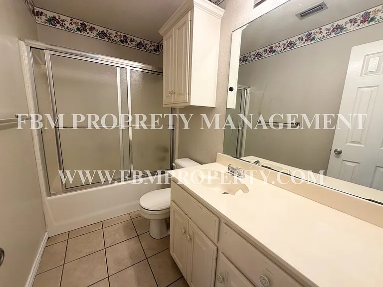 1219 S Mulberry St — Photo 14