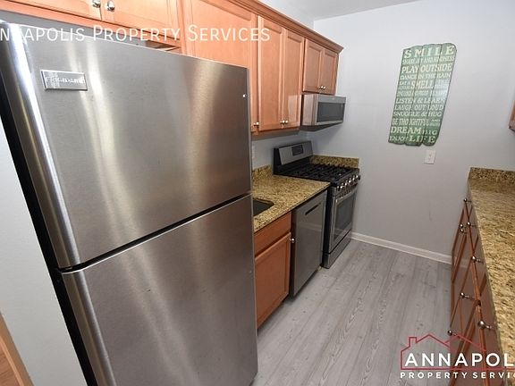 3rd image of 607 Oakland Hills Ct APT 101
