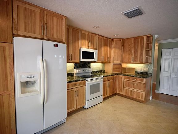5th image of 3625 Diane Dr