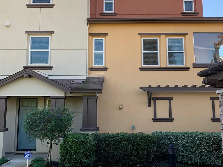25489 Huntwood Ave — Photo 1
