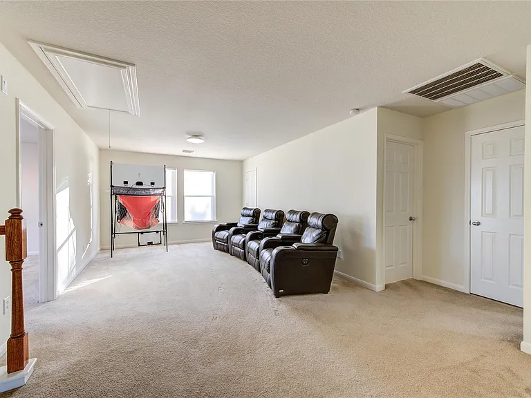 15326 Mission Oak Dr — Photo 12