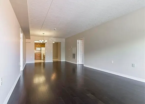 405 Erb St W #305 — Photo 8