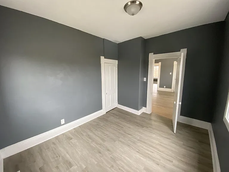 1601 N McKinley Ave — Photo 2