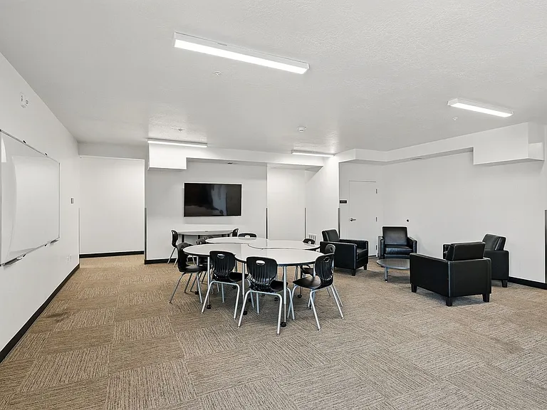 118 N 400 W — Photo 16